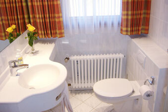 Hotel Gasthaus Hirschen - Ванная комната