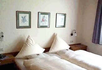 Hotel-Restaurant Eifeler Hof - V&aelig;relse