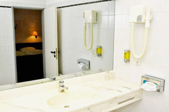 Hotel Zum Sch&auml;nzchen - Ванная комната