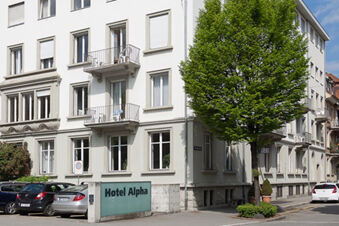 &Pi;&rho;ό&sigma;&omicron;&psi;&eta; &tau;&omicron;&upsilon; Hotel Alpha Ihr Garni-Hotel &sigma;&tau;&eta; &Lambda;&omicron;&upsilon;&kappa;έ&rho;&nu;&eta; &mu;&epsilon; &pi;&omicron;&lambda;&lambda;ά &pi;&alpha;&rho;ά&theta;&upsilon;&rho;&alpha;, έ&nu;&alpha; &delta;έ&nu;&tau;&rho;&omicron; &kappa;&alpha;&iota; &pi;&alpha;&rho;&kappa;&alpha;&rho;&iota;&sigma;&mu;έ&nu;&alpha; &alpha;&upsilon;&tau;&omicron;&kappa;ί&nu;&eta;&tau;&alpha; &mu;&pi;&rho;&omicron;&sigma;&tau;ά &tau;&omicron;&upsilon; &sigma;&tau;&eta;&nu; &pi;ό&lambda;&eta;.